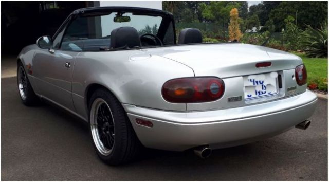 1990 - Mazda MX5 Eunos Roadster 1.6 (Thierry Kesselaar)